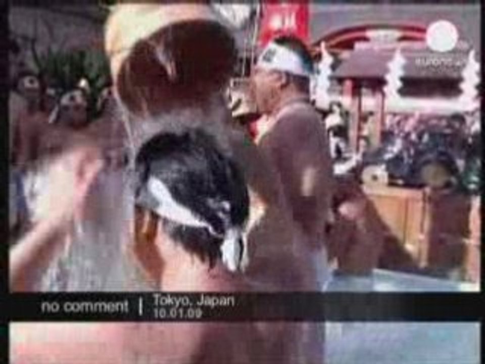 Prières pour 2009 dans un temple de Tokyo