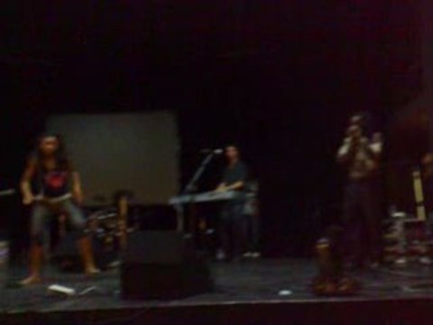 lissanga en concert à lyon Danseuses