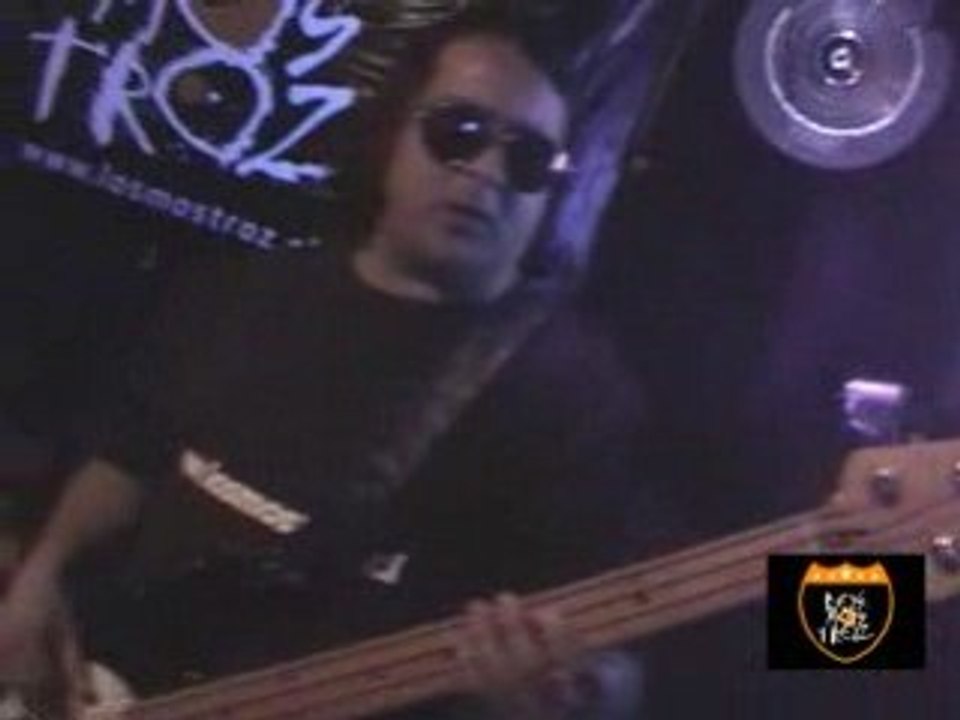 LOS MOSTROZ - NOVA UNO