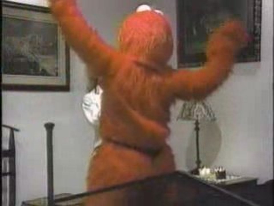 Sunny and Elmo Sex Tape
