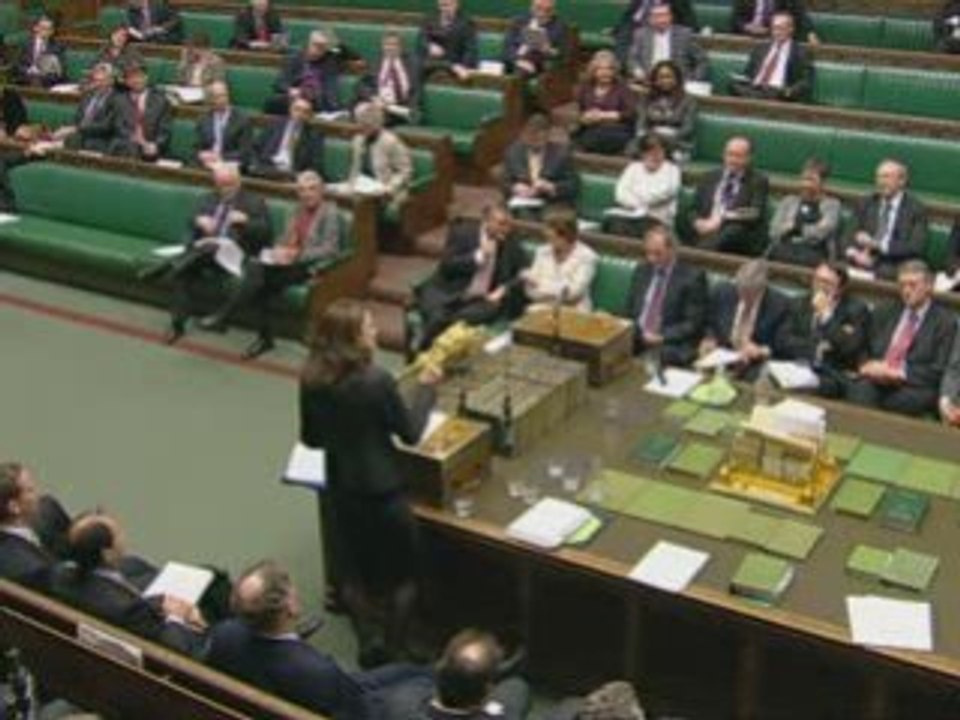 Heathrow third runway: Conservatives hit back