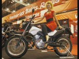 LES FEMMES AVEC LES MOTOS...