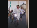 Mario et son petit vélo au marathon de paris 2007