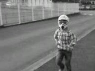 Moi qui court avec Le casque de Parfait ! :P