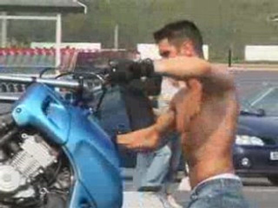 La Vie, La Vrai, Auchan