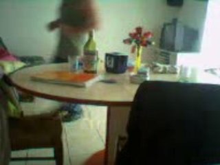 Jeu débile, course autour d'une table