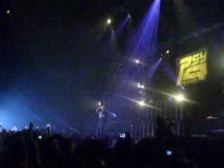 Concert Psy 4 - Inaya partie 1