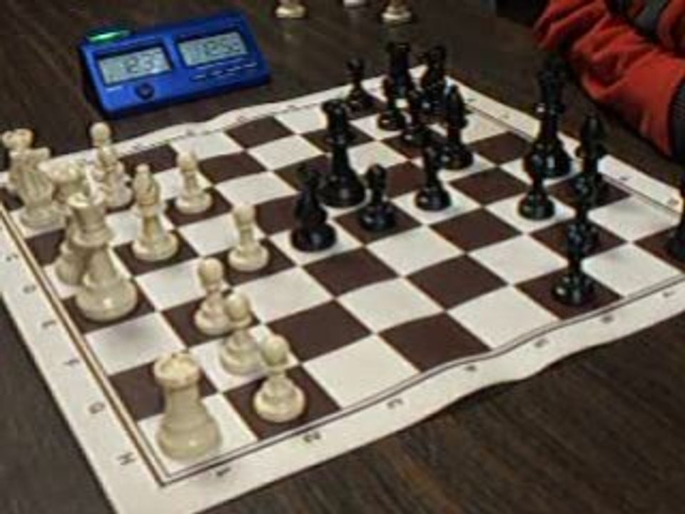 ECHECS : YVES 0 VS 1 ZITOUN (COUPE ROI 2009)