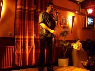 Le finaliste du concours de karaoké a Ma bicoque