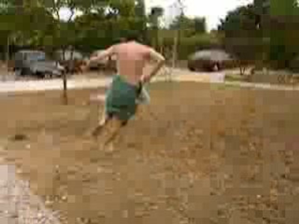 CHUTE DE CHA-CHA TOUT NU !!!!