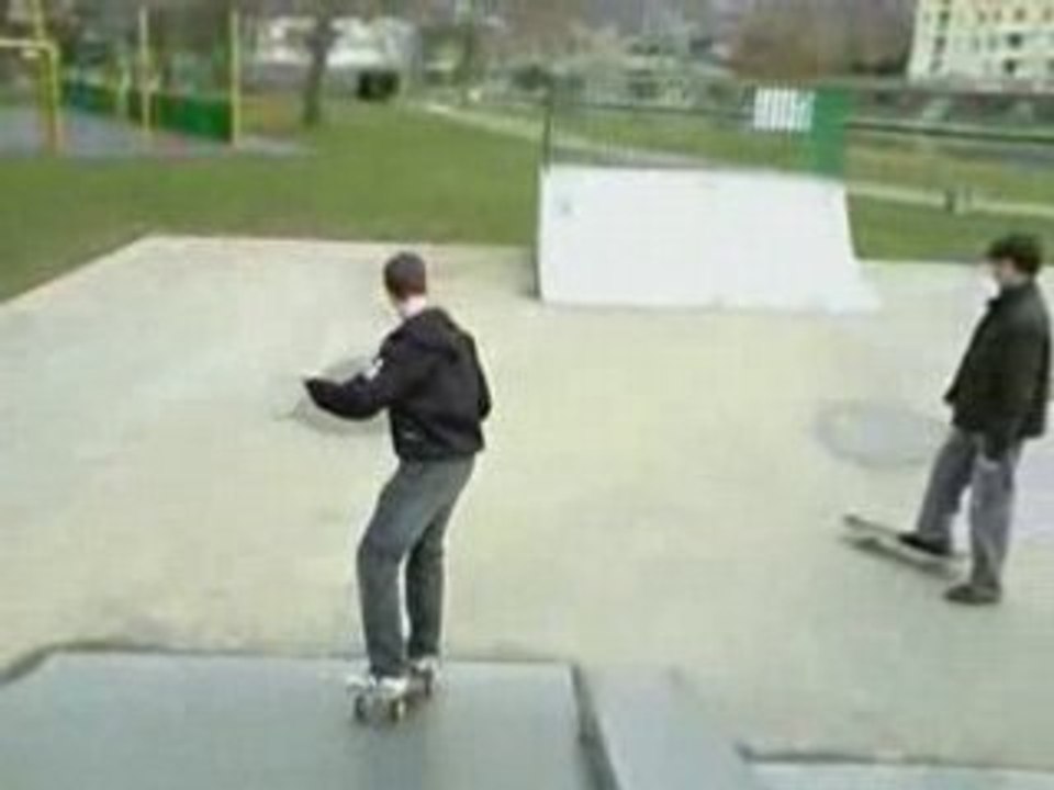 Cédric et Tom en skate