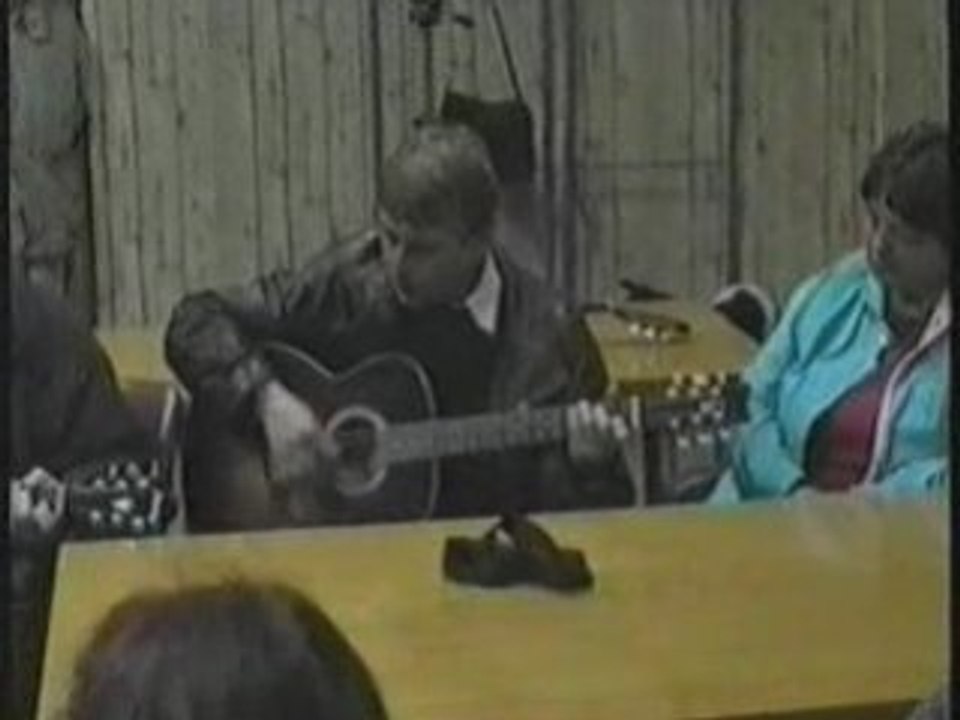 -В объятиях утренней зори-  сл. и муз. Юрий Черкашин