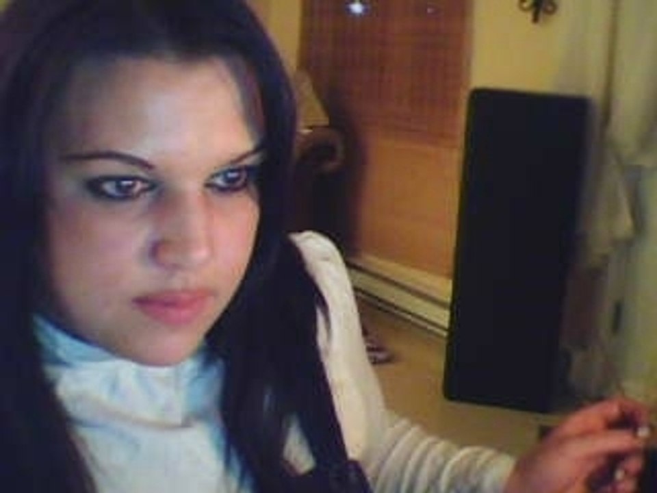 JolieRonde Qui chante du Normand lamour (ben saoule)