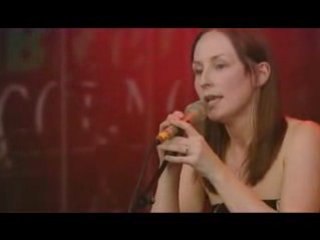 Julie Fowlis : puirt-a-beul - Cambridge Folk Festival 2006