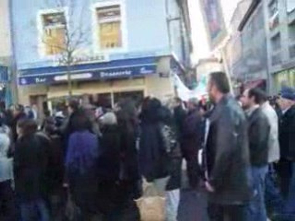 Manif à bourg en bresse contre le massacre israelien a gaza 2/8