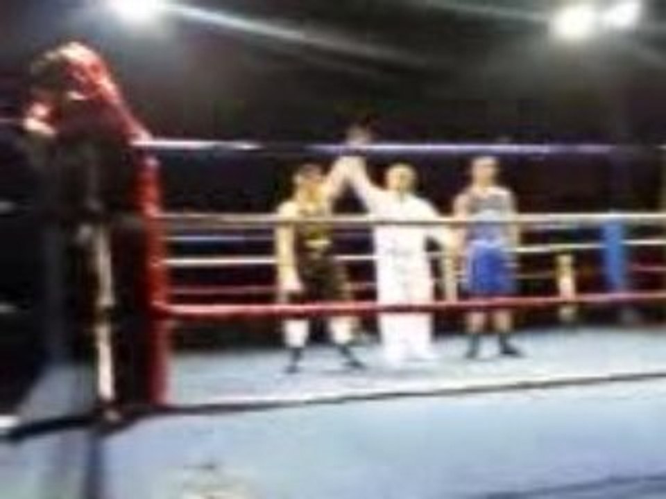 inieme gala de boxe pour dorian, c'est du lourd et sa seche.