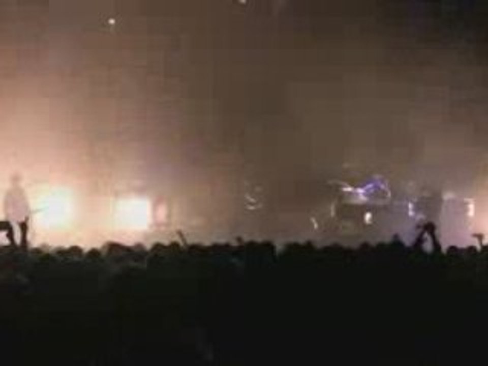 Nine Inch Nails - Letting You 2008/12/07 Portland, OR