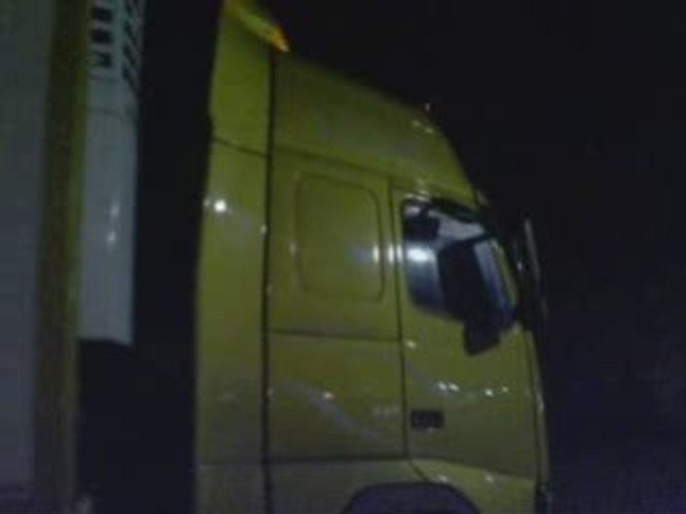 VoLvO Fh 520 Eu5 XL (Keskin Kartal)