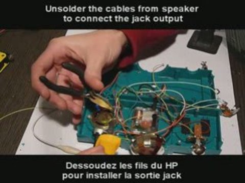 Atelier DIY #1 - Circuit bending Azzan Clock