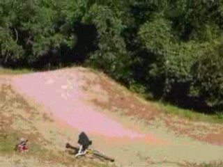 Montage piste bicross veriere