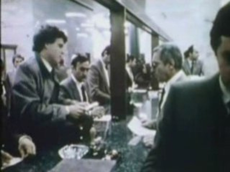 Loge P2  LICIO GELLI le grand marionnettiste 3-5