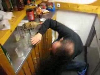 Comment boire l'anisette par Jeanba - Les Arcs 2009