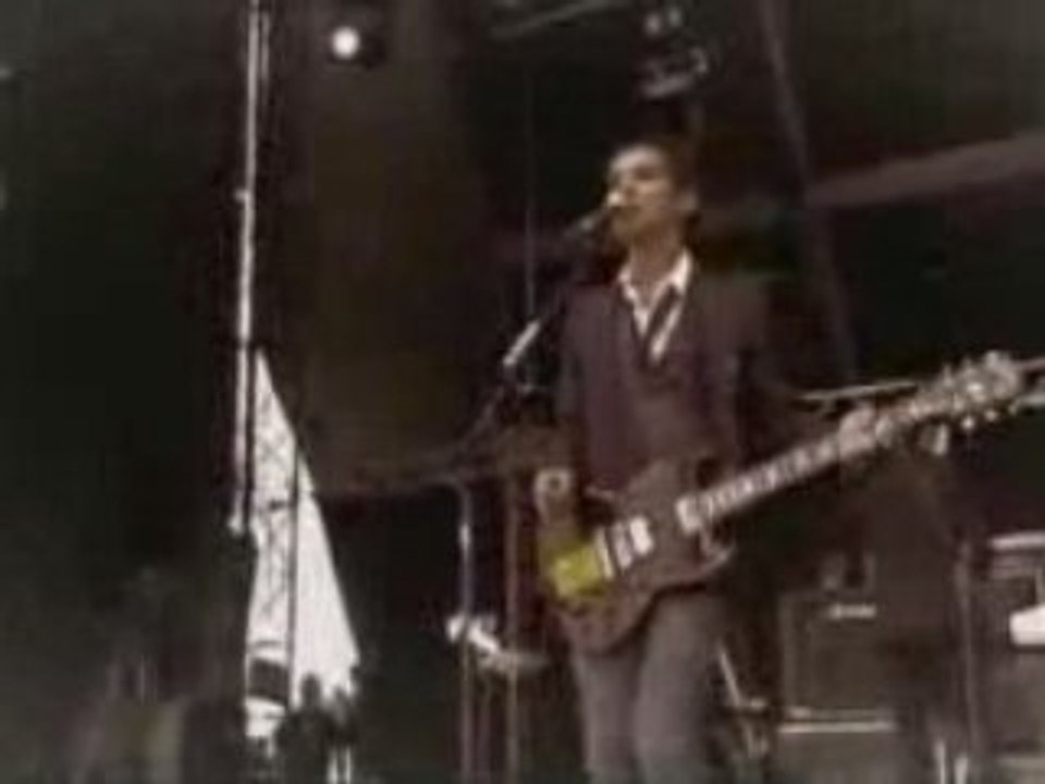 Placebo Black Eyed live at oxegen festival (9 juillet 2006)