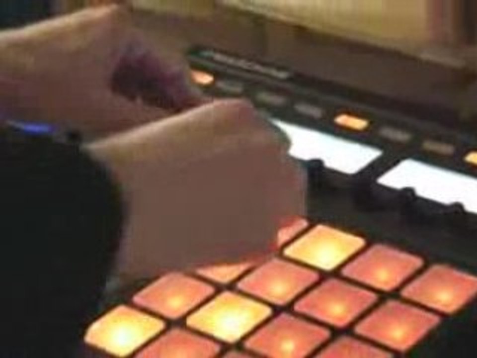 NATIVE INSTRUMENTS MASCHINE au namm 2009