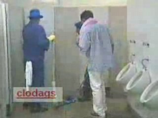 Camara oculta Serpiente en duchas