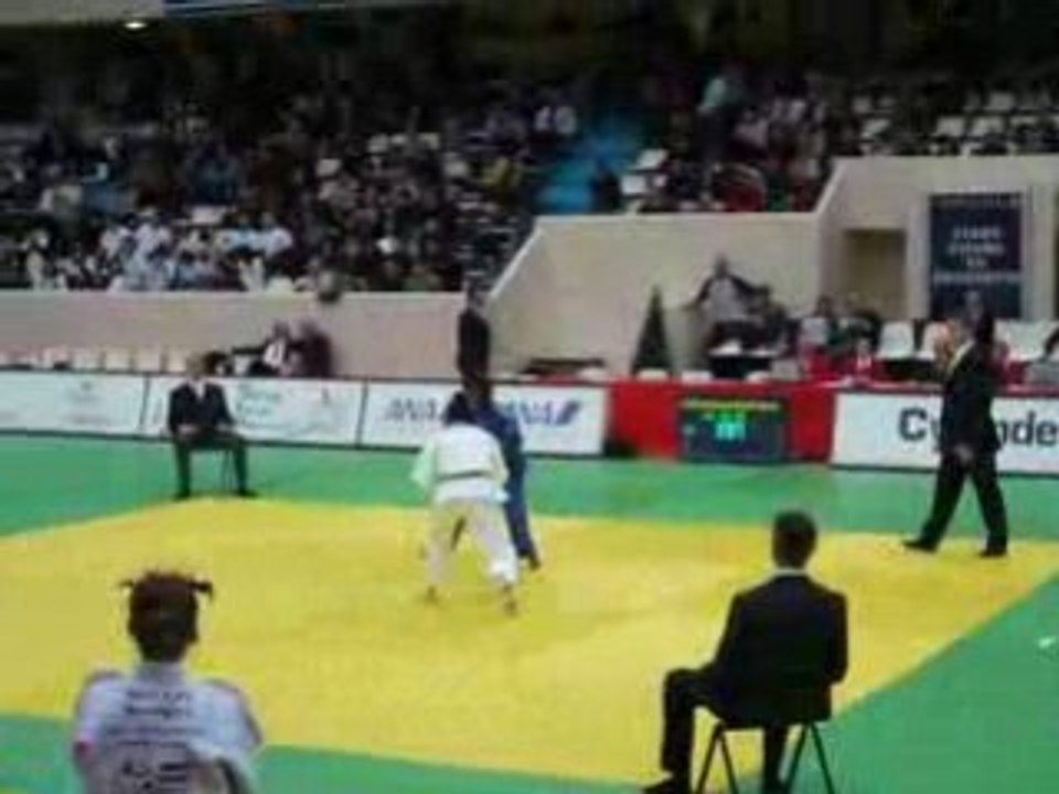 1ere div judo 2009 Richard Issoumaila -52kg fin du combat
