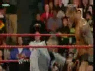 WWE Raw 19/01/09 - Randy Orton frappe Vince McMahon