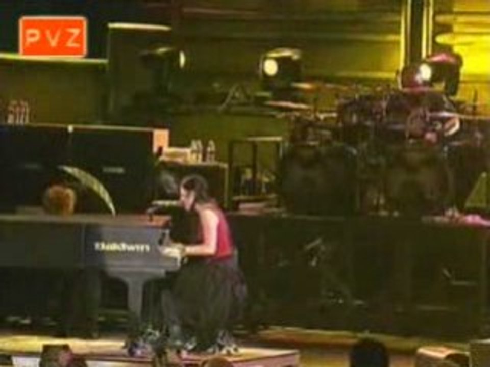 Evanescence live
