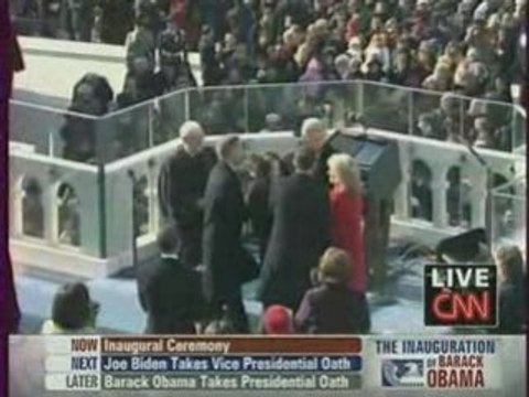 INVESTITURE OBAMA – À 17h55, Joe Biden prête serment