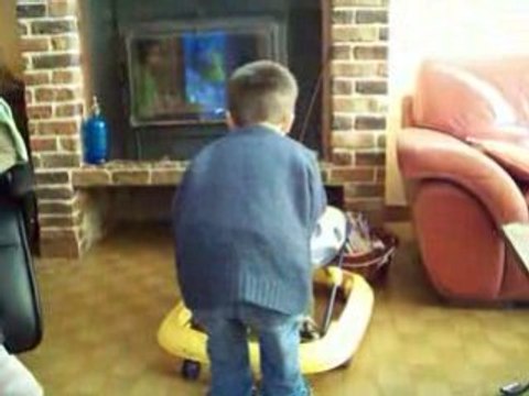 Noah fait le clown matthieu mort de rire