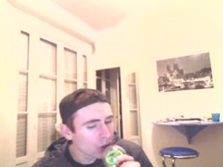 Wiwi égratigne "As tu déja oublié"