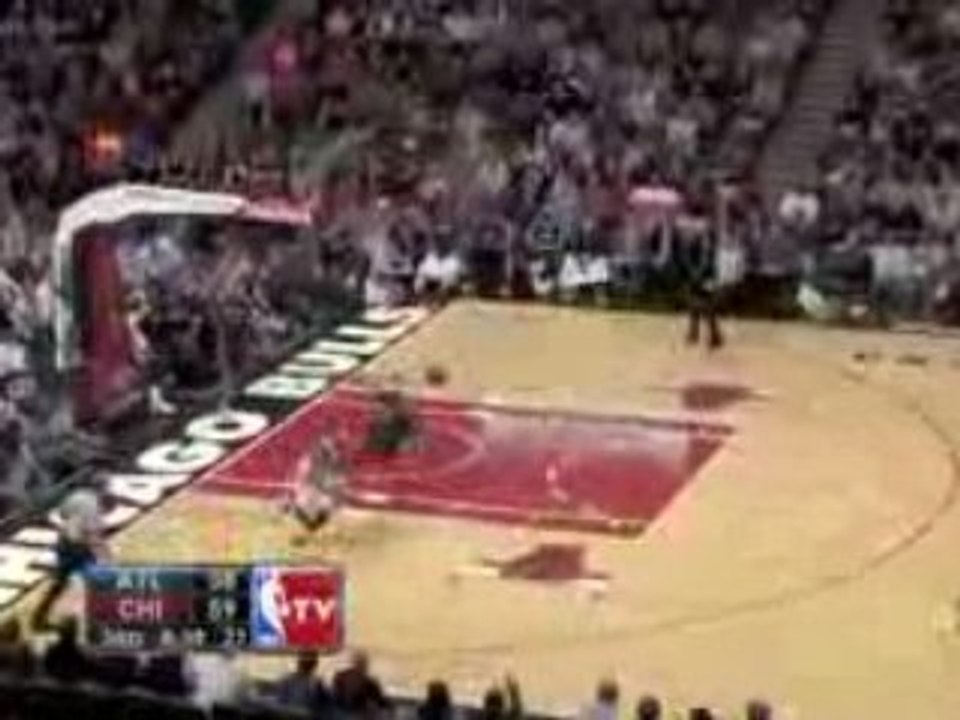 NBA Tyrus Thomas huge block Maurice Evans