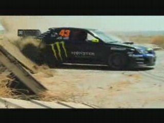 Ken Block, y su Subaru Impreza al extremo