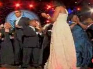 Prez Obama  bust a  move