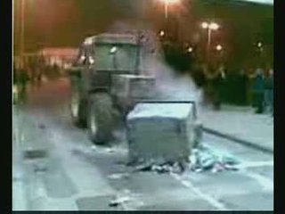 ΕΠΕΙΣΟΔΙΑ ΣΤΟ ΜΠΛΟΚΟ ΤΟΥ ΠΡΟΜΑΧΩΝΑ