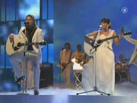 Nelly Furtado feat Rea - All Good Things - Bambi