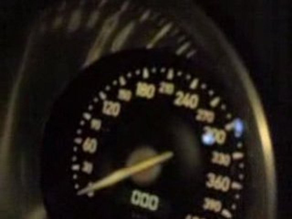 Bugatti Veyron à Dubaï 0-100 km/h (un peu plus)