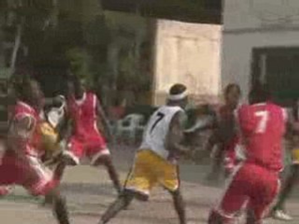 Hoops highlightes at Tema Basketball Gala