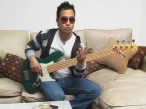 Víctor Guardado te da consejos para tocar el bajo