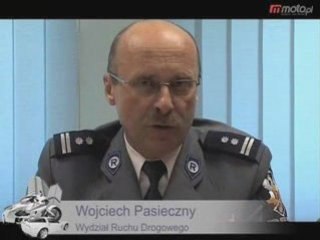 Czy w pojeździe typu trajka wyposażonym w pasy bezpieczeństwa trzeba nosić kask?