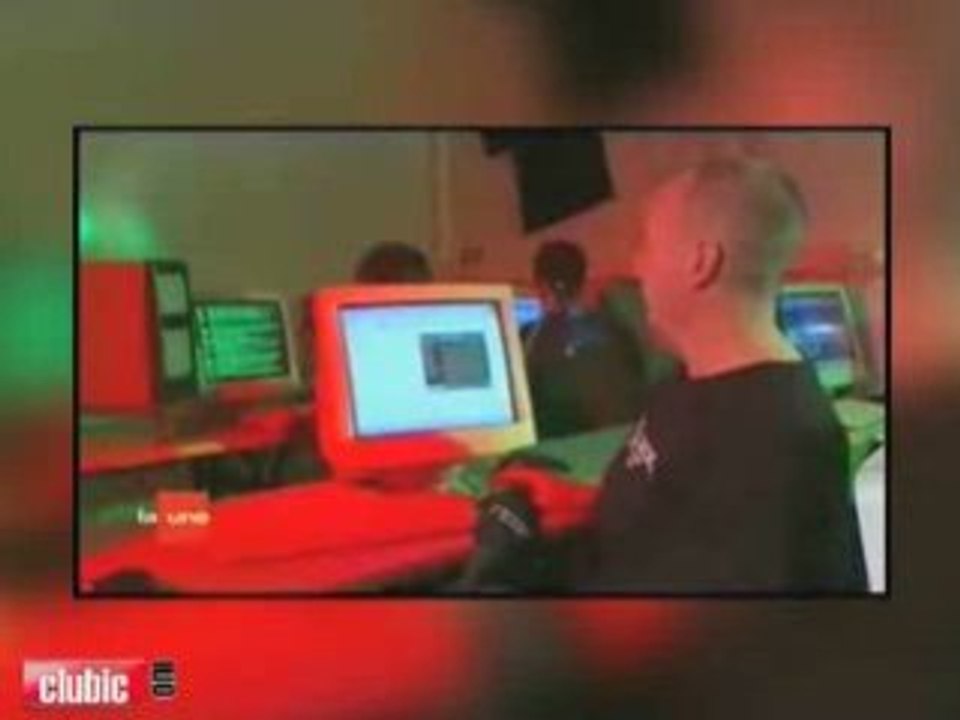 Steve s'en va et Lara se déshabille