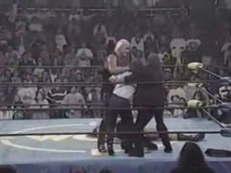 Halloween Havoc16