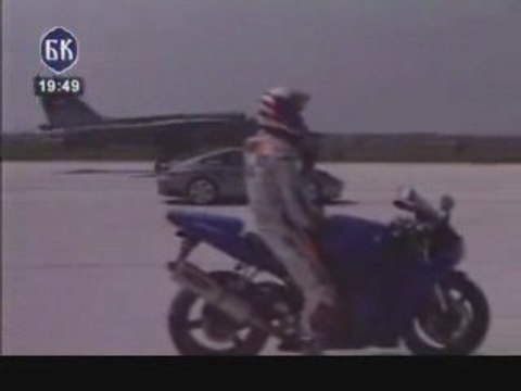 Porsche 996 Turbo vs Yamaha R1 vs Avion Fighter Jet