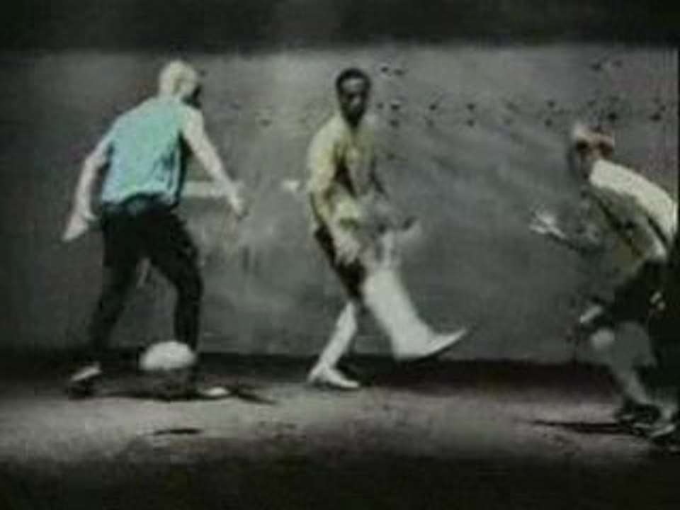 Pub Nike - Henry Cantona figo ronaldo