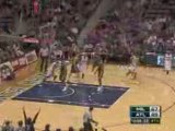 NBA Mike Bibby  a wonderful alley-oop pass to Josh Smith.