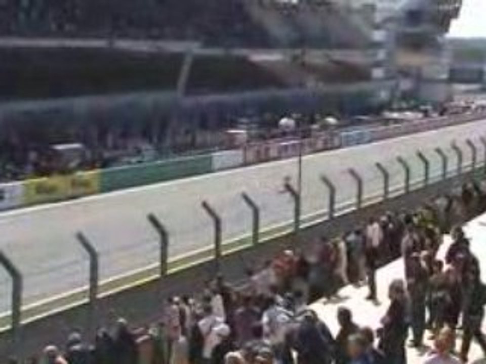 Course entre 2 Formule 1 Renault Ing